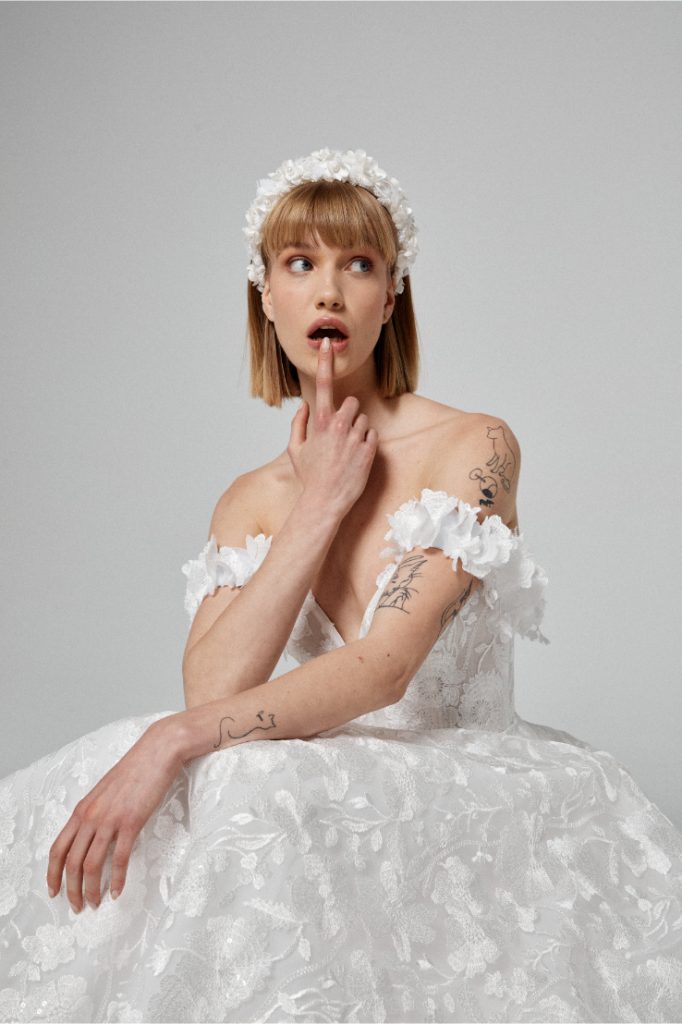 A Kesim Gelinlik Modelleri ile Zarafetin ve Şıklığın Formülü havana